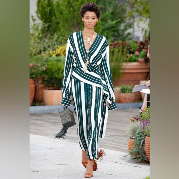 $1,790 OSCAR DE LA RENTA GREEN STRIPE ASYMMETRIC SACH CREPE BLOUSE US 0 - Picture 1 of 10